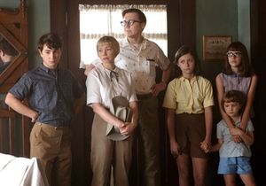 파벨만 가족 (왼쪽부터): 새미 파벨만, 미치 파벨만, 버트 파벨만, 나탈리 파벨만, 레지 파벨만, 리사 파벨만