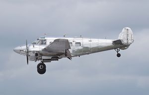 비치 18S은 영화 플라이보이스에 등장했다.