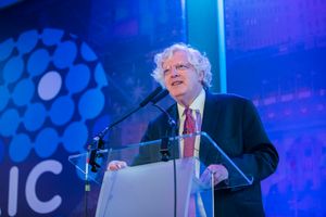 EMI의 소유주인 가이 핸즈(2019년 사진)는 공개적인 발언으로 라디오헤드와 충돌했다.