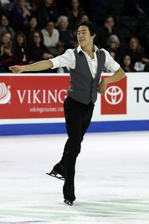 네이선 첸이 2018 스케이트 아메리카에서 쇼트 프로그램 연기를 하고 있다.