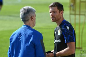 2021년 레알 소시에다드 B 감독 시절의 알론소