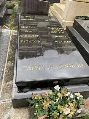 파시 묘지의 묘