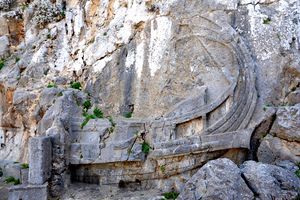 로도스 삼단 노선