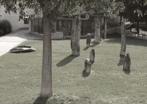 선돌 (Le Petit-Chasseur)