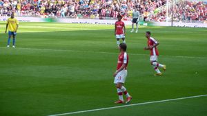 2009년 5월 스토크 시티와의 경기에서 아스널 소속으로 활약하는 아르샤빈