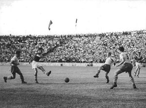 1957년 오스트제슈타디온에서 열린 SC 엠포어 로스토크와 SC 디나모 베를린의 경기