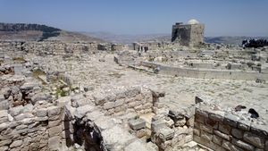 게리짐산 정상의 고고학적 유적