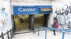 카부르역 입구 (2017년 2월)