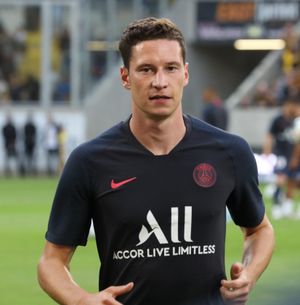 2019년 디나모 드레스덴과의 친선 경기에서 PSG 소속으로 활약하는 드락슬러