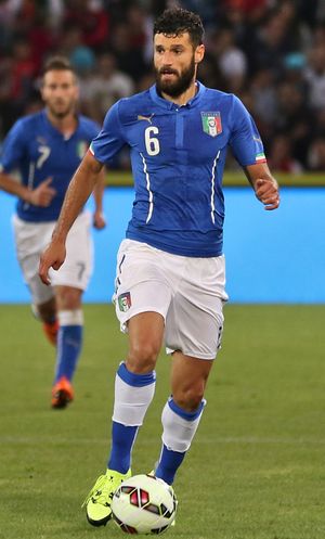 2015년 6월 포르투갈과의 친선 경기에서 이탈리아 대표팀으로 활약하는 칸드레바
