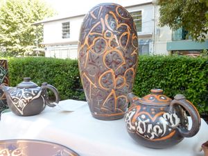 오바뉴의 현대 도자기