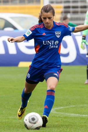 이바 란데카는 크로아티아에서 102경기를 뛰었으며, 크로아티아 선수 중 최다 출전 기록을 가지고 있다.