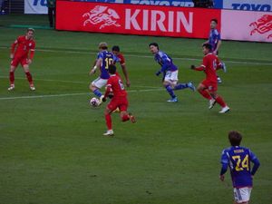 2024년 일본 국가대표팀과의 경기에서 티라톤(왼쪽)