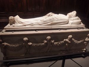 르네상스 푸토(putti), 야코포 델라 퀘르차의 일라리아 델 카레토 묘비 조각상, 1406-1408년, 대리석, 루카 대성당, 루카, 이탈리아