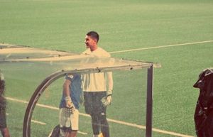 싱가포르와의 경기 중인 에더리지