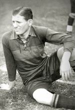 보카 주니어스 시절의 타라스코니. 그는 이 클럽에서 10년간 활약하며 구단 역사상 주요 득점원 중 한 명으로 기록되었다.