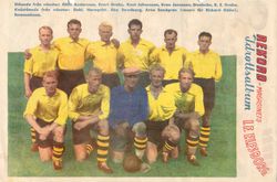 IF 엘프스보리의 영광의 시절, 1942-43 시즌, 3번의 전국 타이틀을 획득한 팀. 왼쪽부터 길리스 안데르손, 에베르트 그란, 크누트 요한슨, 스벤 요나손, 스테놀름, K.E. 그란. 왼쪽부터 무릎을 꿇고: 달, 헤르크비스트, 오케 샌드버그, 아르네 샌드그렌, 에마누엘손.