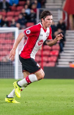 2017년 사우스햄튼에서 뛰고 있는 호이비에르