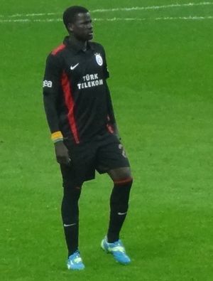 2012년 갈라타사라이에서 활약하는 에부에