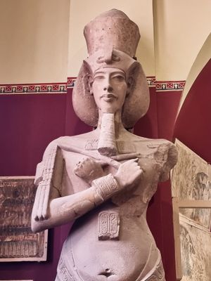이집트 박물관(카이로) 소장 아크나톤 조각상
