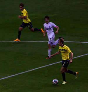 2014년 9월 21일 브뢴비와 코펜하겐의 경기에서 공격을 시도하는 칼렌베르.