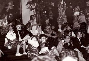 오스텐트에서 열리는 연례 발 뒤 라 모르 (죽은 쥐의 무도회).