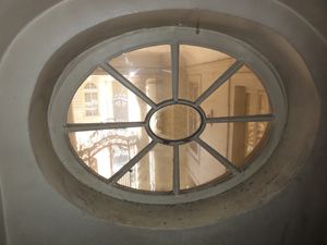 리옹 (프랑스)의 "œil de bœuf" 창