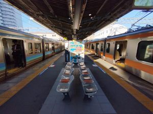 다카오역의 교차 플랫폼