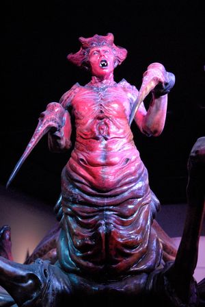 닥터 후 익스피리언스에서 전시된 라크노스 소품