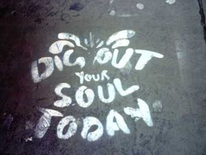 리버풀 라임 스트리트 기차역의 스프레이 태그