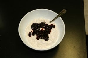 크리스마스 디저트인 리스 아 라 말타(리스 아 라 망드).