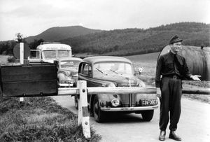 독일 국내 국경에 배치된 BGS 대원, 헤센주 헬드라, 1952년