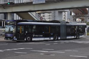 신키 버스 「Port Loop」