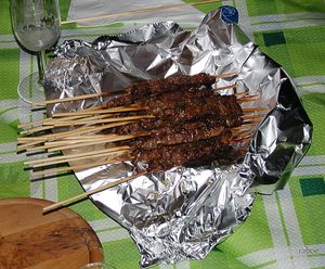 제공되는 아로스티치니