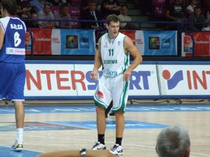 드라기치가 2009 유로바스켓에서 슬로베니아 소속으로 경기하는 모습