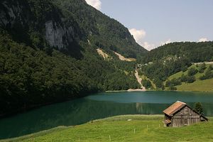 젤리(문자 그대로 "작은 호수") 또는 제리스베르크 호수, "제리스베르크"가 이름을 딴 호수