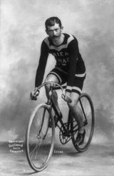 루시앙 레스나(Lucien Lesna), 약 1898년