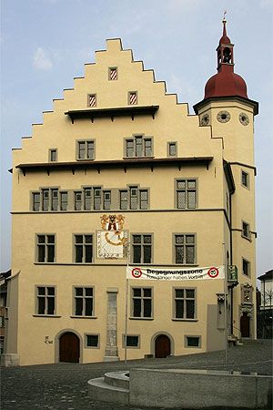 주르제, Rathaus(시청) 및 Markthaus(시장)