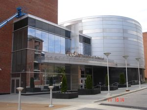 페덱스 기술 연구소(FedEx Institute of Technology)는 공급망 관리, 로봇 공학 및 지능형 시스템 분야의 주요 연구 기관이다.