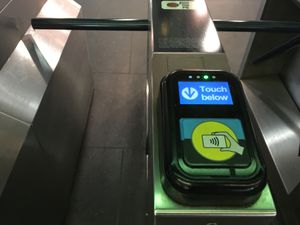 회전식 개찰구 (2017)