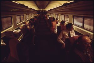 Amtrak에서 운행 중인 일등석 메트로라이너 객차의 내부.