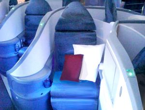 에어 캐나다의 풀 플랫 헤링본 좌석