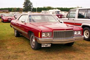 1974 쉐보레 카프리스 클래식 스포츠 세단