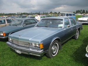 1977년 쉐보레 카프리스 클래식 세단