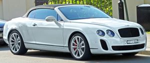벤틀리 컨티넨탈 슈퍼스포츠 컨버터블 전면