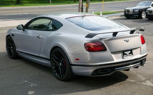 벤틀리 컨티넨탈 수퍼스포츠 후면