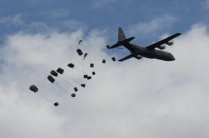 연속 투하되는 컨테이너