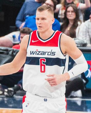 크리스탑스 포르징기스는 한 달간의 부상에서 복귀하여 셀틱스에서 20득점을 올렸는데, 이 중 18득점은 전반전에 기록했다.