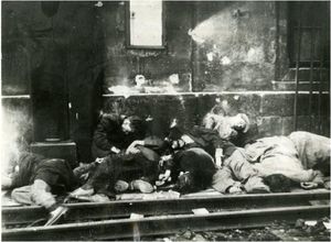 마사리크 역에서 학살당한 희생자들