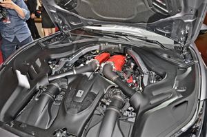 3.9리터 F154BD 트윈 터보 V8 엔진